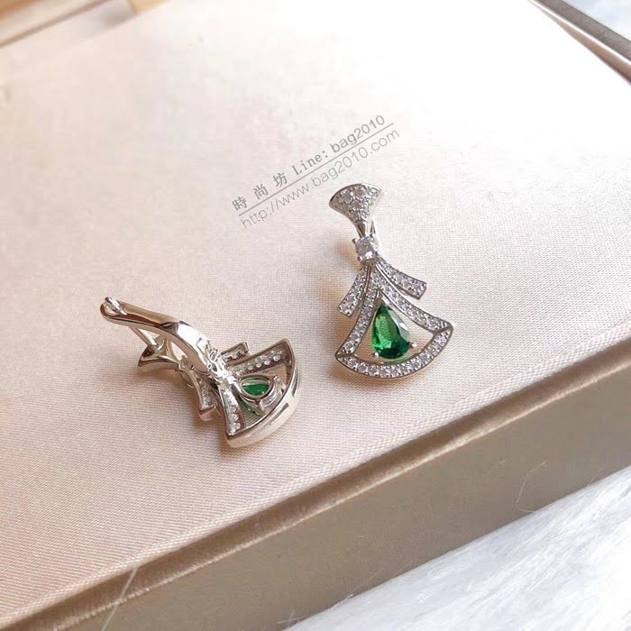 Bvlgari飾品 寶格麗Diva系列 新款裙子綠鑽鏤空耳釘  zgbq3096